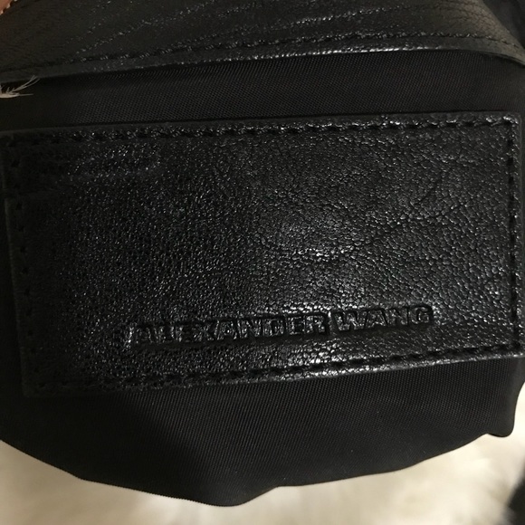 Backpack that you won’t stop packing 🌴🌊 - Picture 5 of 6